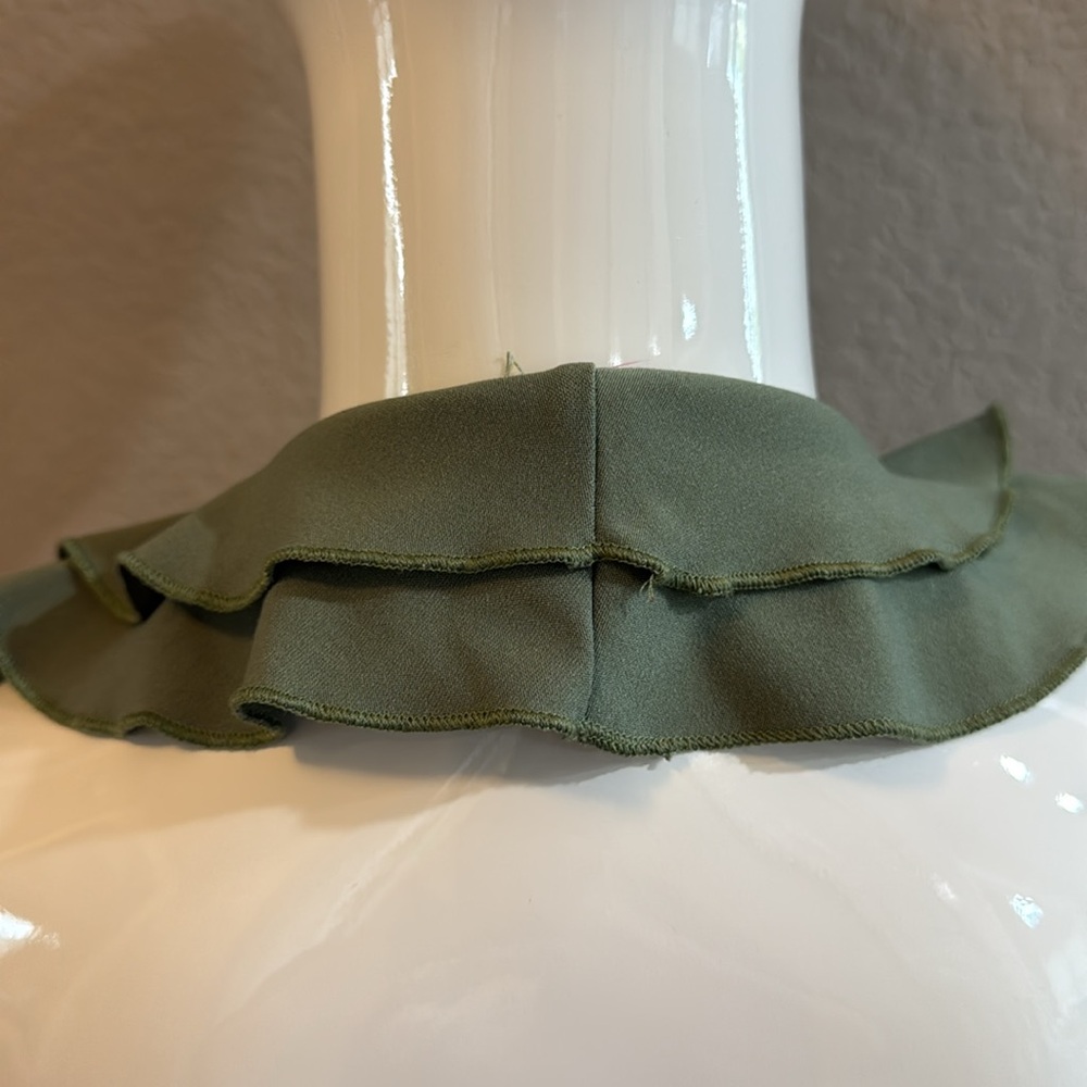 Green Ruffle Neck halter Dress size large - Picture 4 of 4